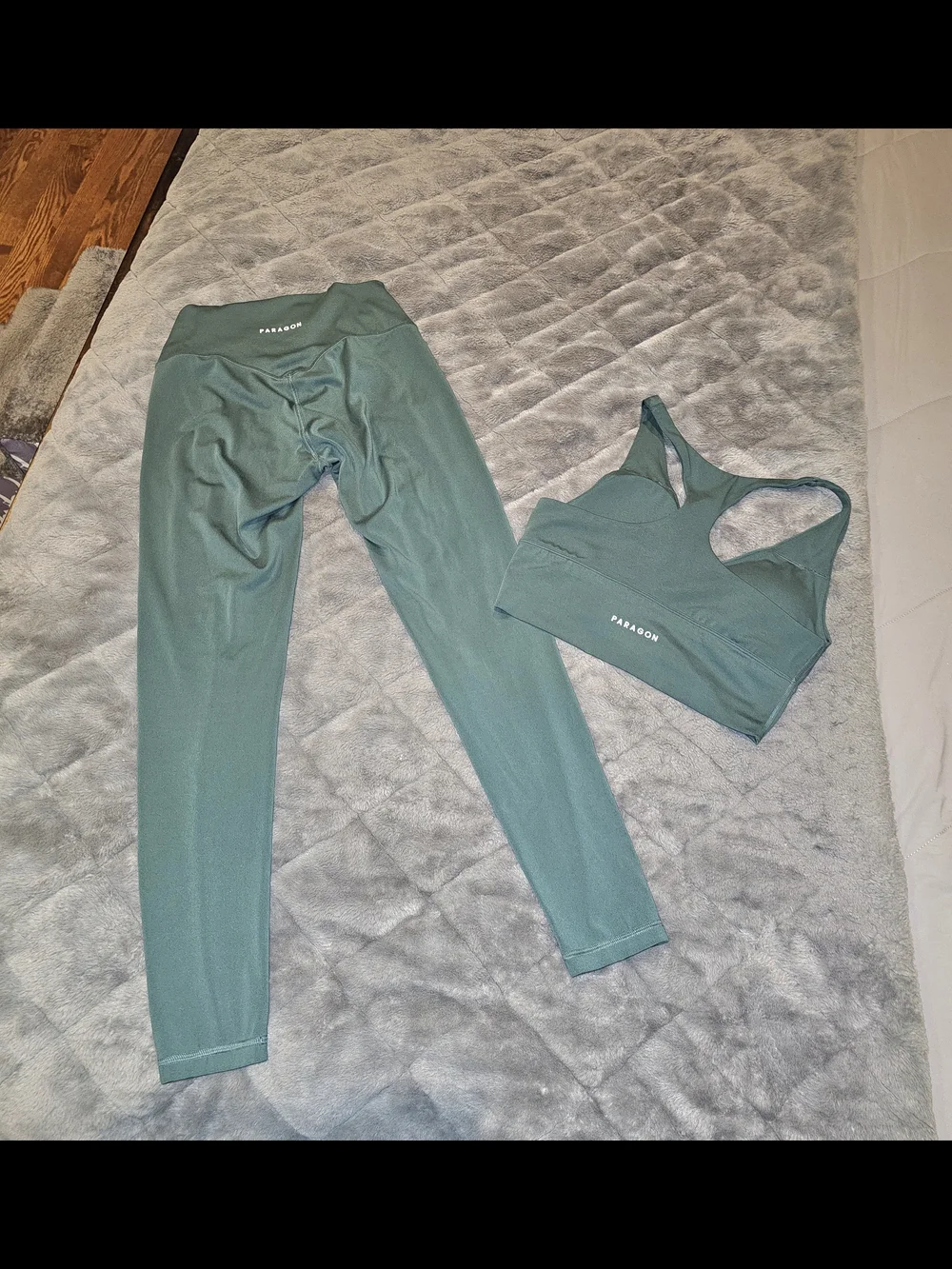 Worn Once Paragon Gem Green Ruched Racerback Sports Bra Pant Set